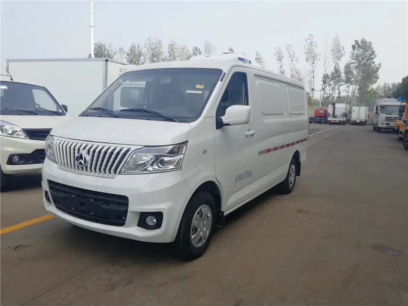 國(guó)六長(zhǎng)安睿行M80面包冷藏車